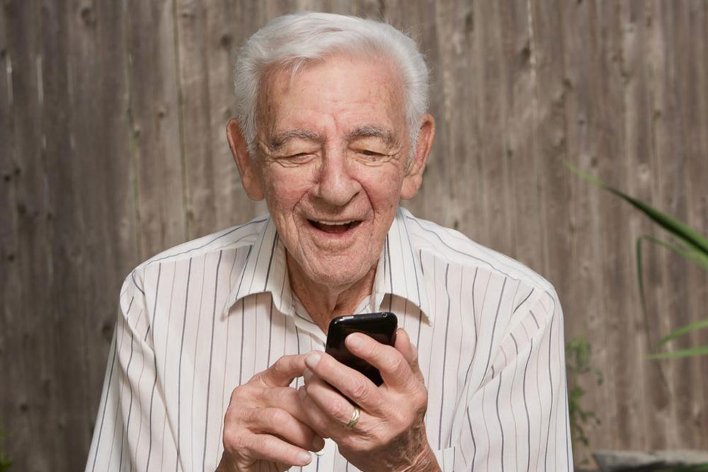 Here’s why Jitterbug cellphones are great for seniors